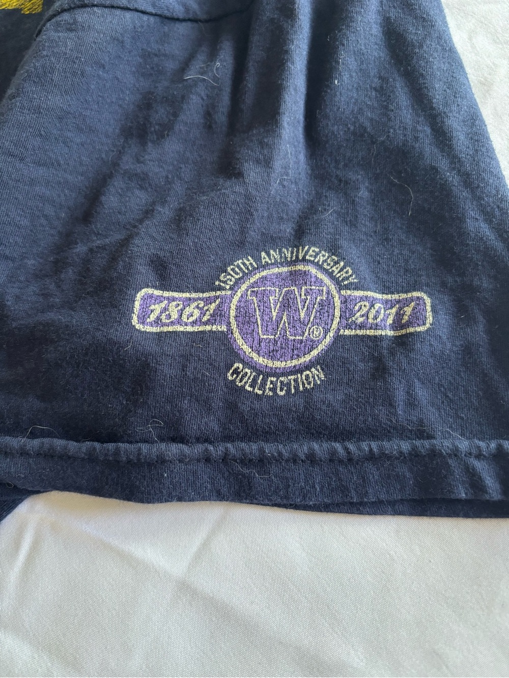 Vintage University of WA "National Champions" Graphic Tee with Yellow Print - Picture 7 of 8